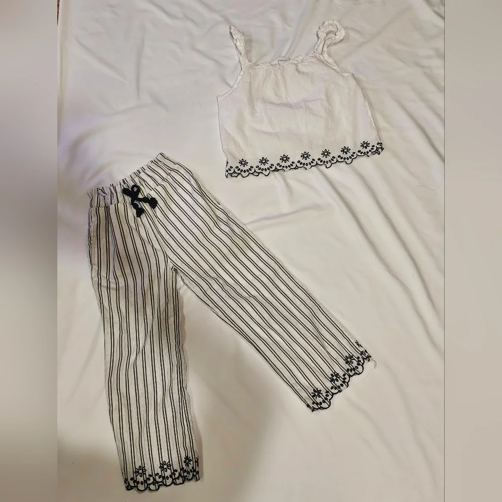 Two Piece Rachel Zoe Girls Set- Tank And Pants- Black And White Floral- Size 6